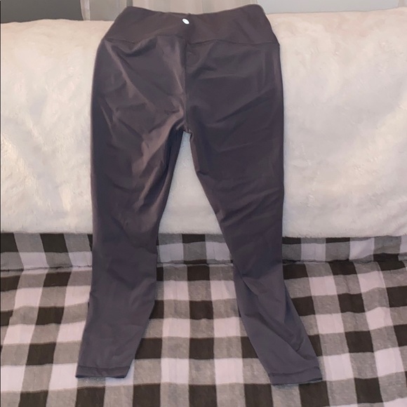 womens leggings - Picture 2 of 3